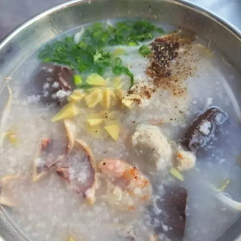 Hình ảnh Cháo mực bò viên