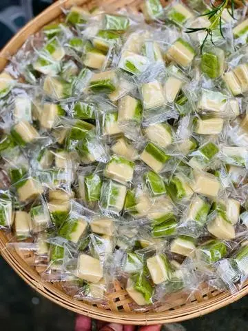 Hình ảnh Kẹo Dừa Sáp Rau Má 500g