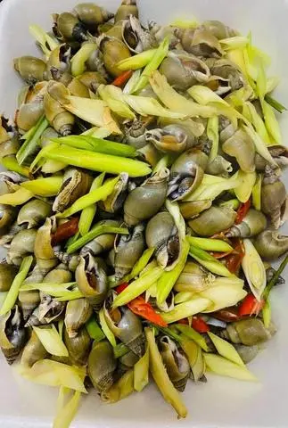 Hình ảnh Ốc Cà Na Hấp Sả Phần Lớn 
