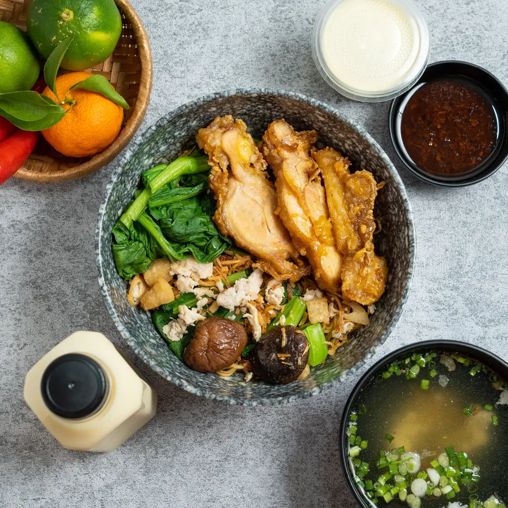 Hình ảnh Combo Mì gà mắm tỏi