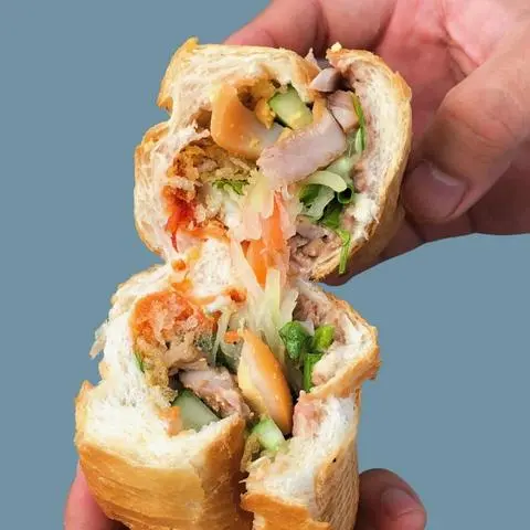 Hình ảnh Bánh mì thập cẩm ổ