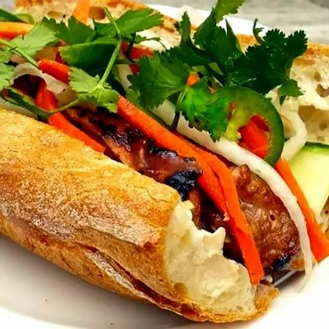 Hình ảnh Bánh Mì Nem Nướng 