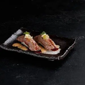 Hình ảnh Wagyu tataki nigiri