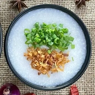 Hình ảnh cháo hành (cháo trắng không gia vị)