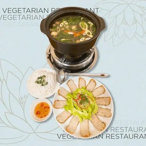Hình ảnh Lẩu khổ qua chả quế
