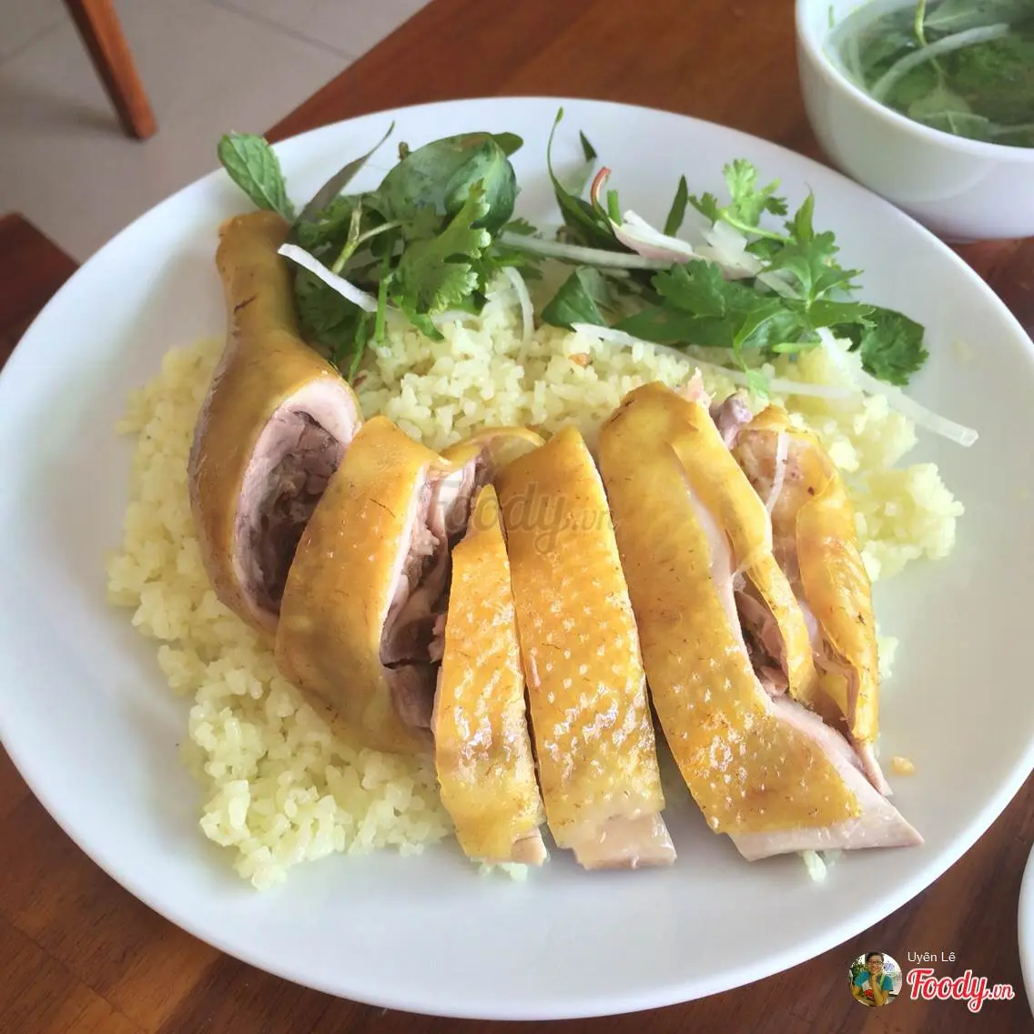 Hình ảnh cơm đùi gà lớn 