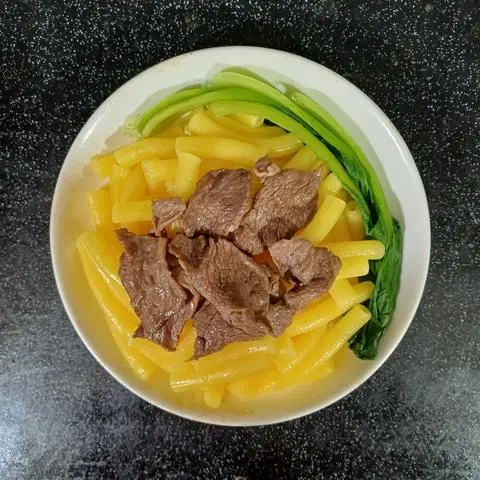 Hình ảnh Nui sốt bò ( k ăn cay ghi chú giúp quán nhé)