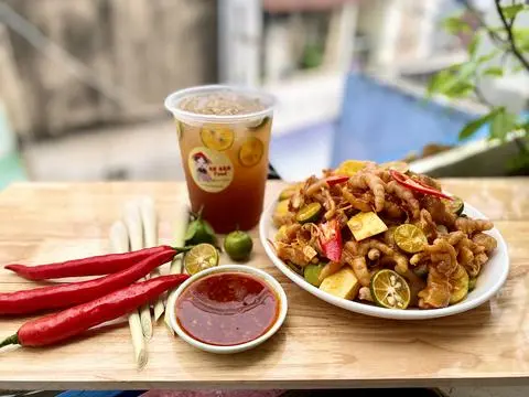 Hình ảnh combo2:gồm 1 phần chân gà rút xương sốt thái sz Trung(phù hợp 2 người ăn),kèm 2 ly trà tắc