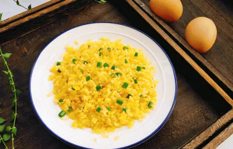 Hình ảnh Cơm chiên bò xào cải