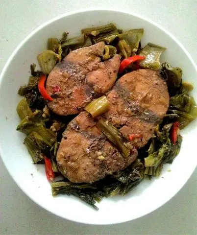 Hình ảnh Cơm cá ngừ kho cải chua