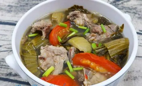 Hình ảnh Cơm canh sườn non hầm cải chua