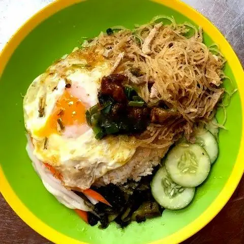 Hình ảnh Cơm tấm chả trứng