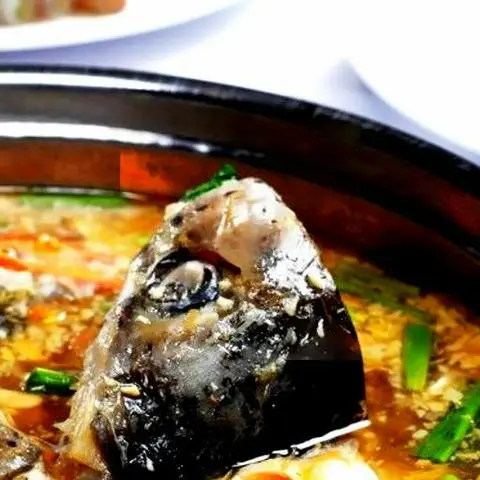 Hình ảnh Lẩu đầu cá hồi