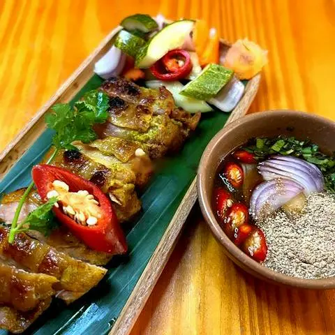Hình ảnh Gà nướng Bangkok
