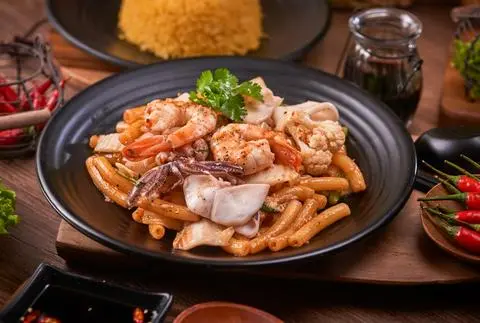 Hình ảnh Nui xào hải sản