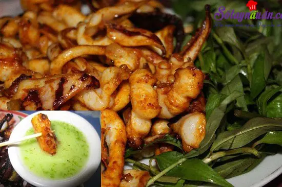 Hình ảnh mực nướng muối ớt  nguyên con 