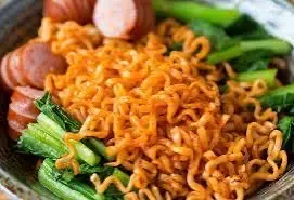 Hình ảnh Mì Trộn xúc xích Đức 