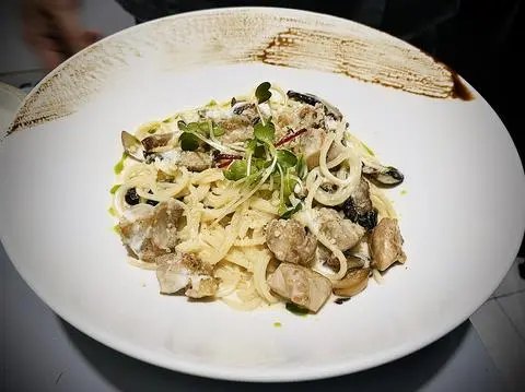 Hình ảnh Spaghetti creamy chicken mushroom 