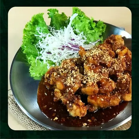 Hình ảnh Gà Chiên Sốt Tương Tỏi