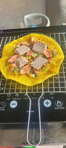 Hình ảnh bánh tráng nương xúc xích + pate
