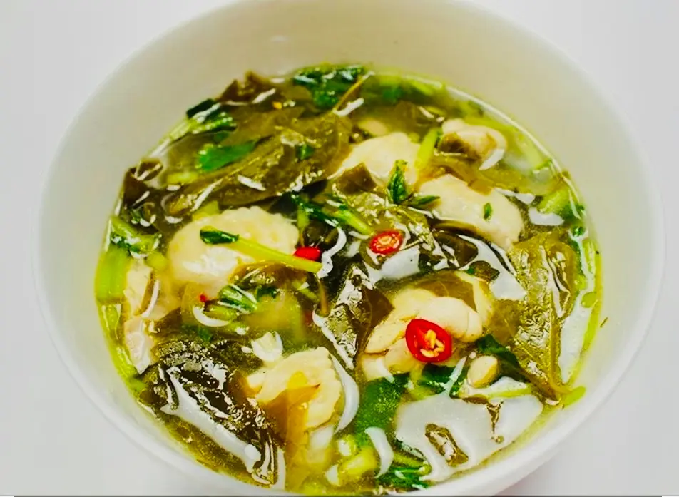 Hình ảnh Cơm canh chua gà lá giang