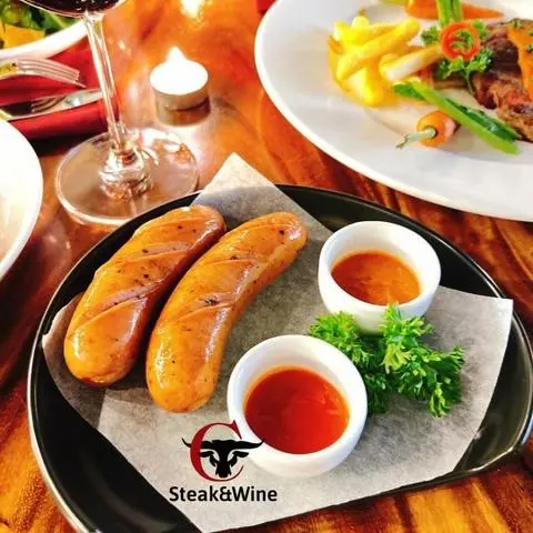 Hình ảnh Xúc xích Đức xông khói (1 cây)