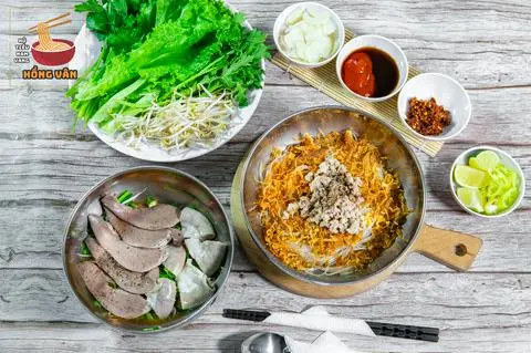 Hình ảnh Hủ tiếu tim phèo khô