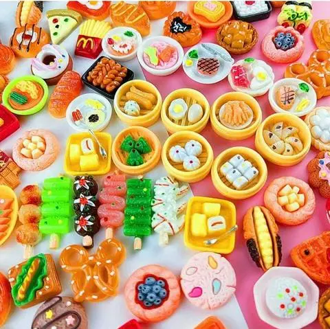 Hình ảnh 10 túi mù charm đồ ăn siêu kute tặng 1