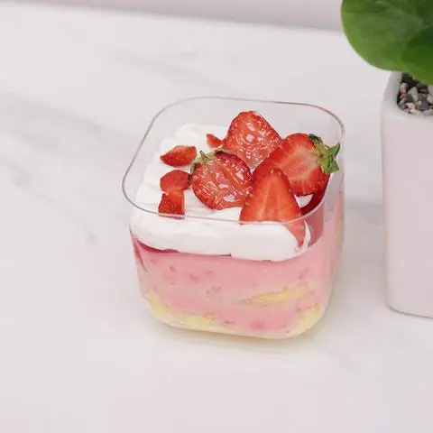 Hình ảnh Bánh Mousse Dâu Tây (Fruit Mousse Cakes)