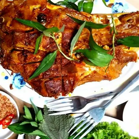 Hình ảnh Má heo nướng - cháo huyết