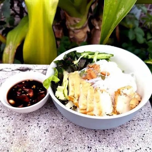 Hình ảnh Bún nước tương đậu hũ (ăn chay được)