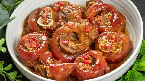 Hình ảnh Giò heo kho sả ớt