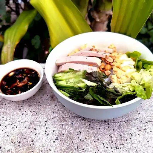 Hình ảnh Bún nước tương chả lụa
