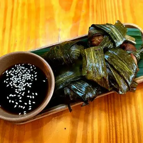 Hình ảnh Gà cuộn lá dứa
