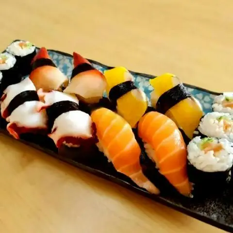 Hình ảnh Sushi combo 7