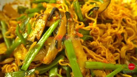 Hình ảnh Mì xào ốc giác
