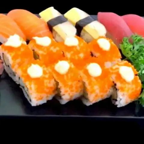 Hình ảnh Sushi combo 10