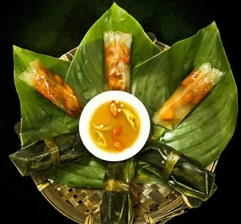 Hình ảnh Bánh Lọc Lá (kèm Nem, Chả)