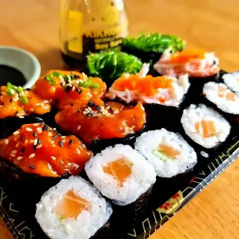 Hình ảnh Sushi combo gunkan