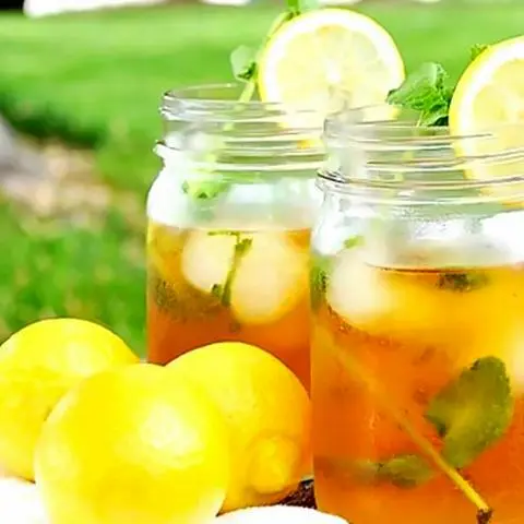 Hình ảnh Lipton chanh khổng lồ
