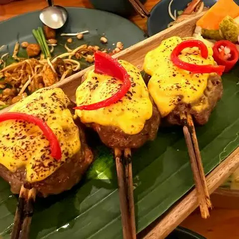 Hình ảnh Xiên heo phô mai