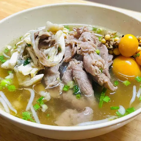 Hình ảnh Miến đặc biệt gà bò bắp trứng non