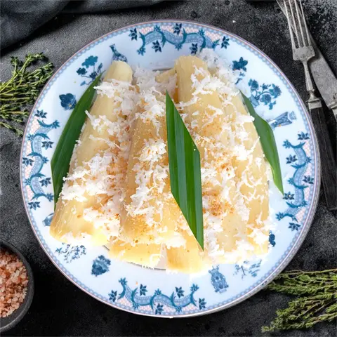 Hình ảnh Khoai mì Củ Chi hấp lá dứa nước cốt dừa