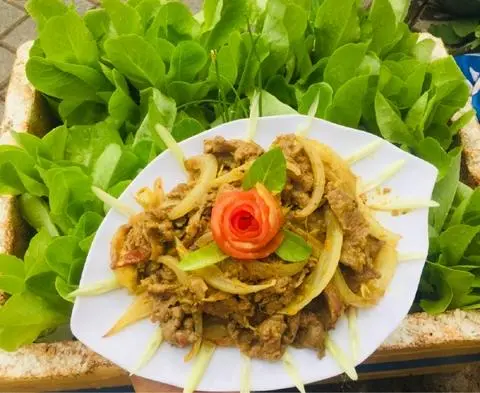 Hình ảnh Cơm bò xào sả ớt