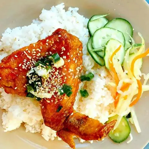 Hình ảnh Cơm gà chiên nước mắm