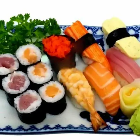 Hình ảnh Sushi combo 6