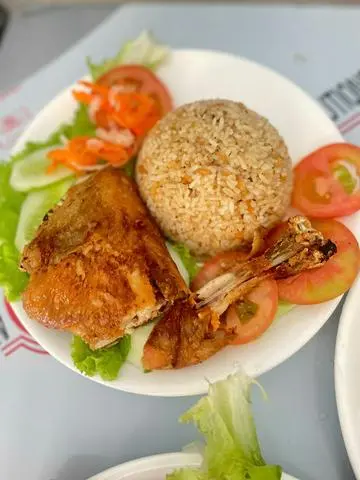 Hình ảnh Cơm gà đùi lớn 1/4