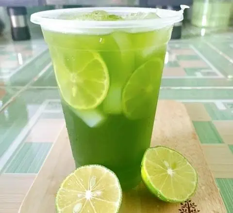 Hình ảnh Trà Thái Xanh Chanh ly khổng lồ 
