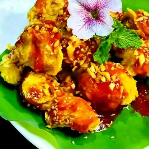 Hình ảnh Combo Gà rán Sốt cay + hotdog xúc xích đức + 1 ly coca