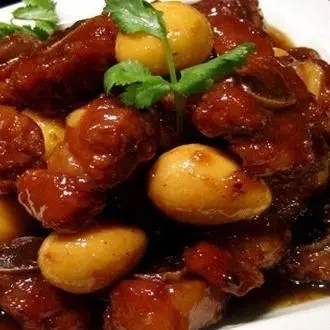 Hình ảnh Cơm thịt kho tiêu trứng cút